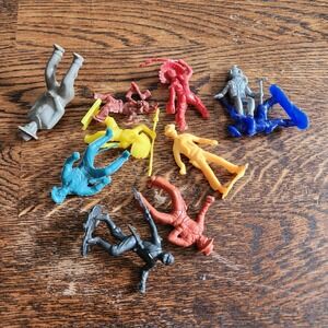 Salvaged Lot of Plastic Army Solider Military Toy Figures Britains MARX